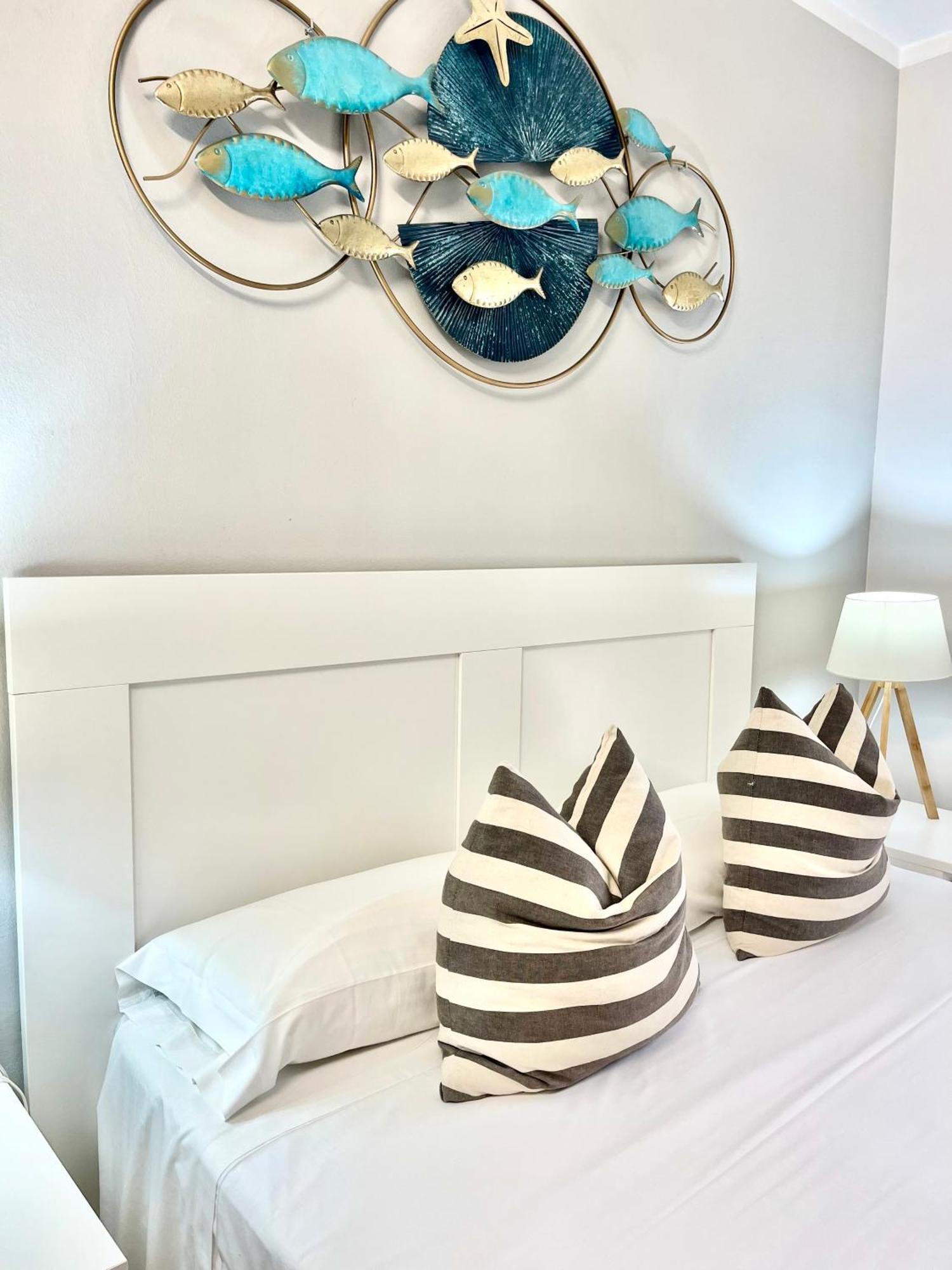Seahomes Vacations, La Mer Bleue, Beach&Pool, Pk, Full Equipped In Fenals Beach リョレート・デ・マル エクステリア 写真